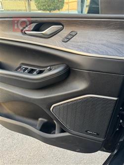 جیپ گراند شیرۆکی